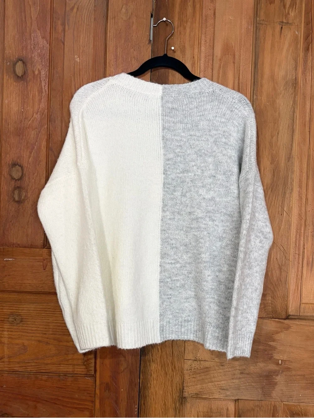 NWT – PINCH – Colorblock Crew Neck Sweater – Cream Gray – Sz. M